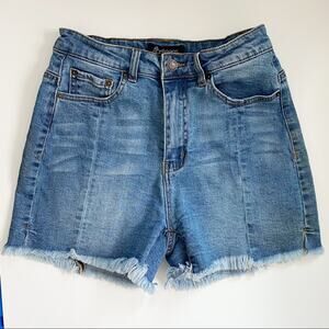 April Jeans Center Seam Raw Hem Denim Shorts Size Medium